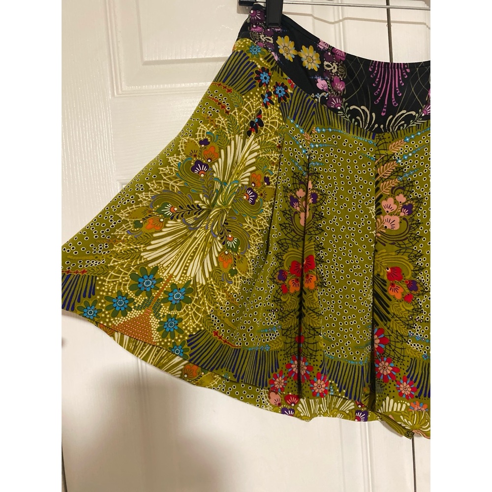 Robert Graham Multicolor Silk Floral Women's Shorts - Picture 2 of 6
